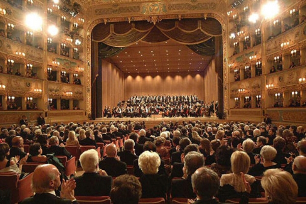 “John Axelrod & L’Orchestra Filarmonica della Fenice” at La Fenice Theatre