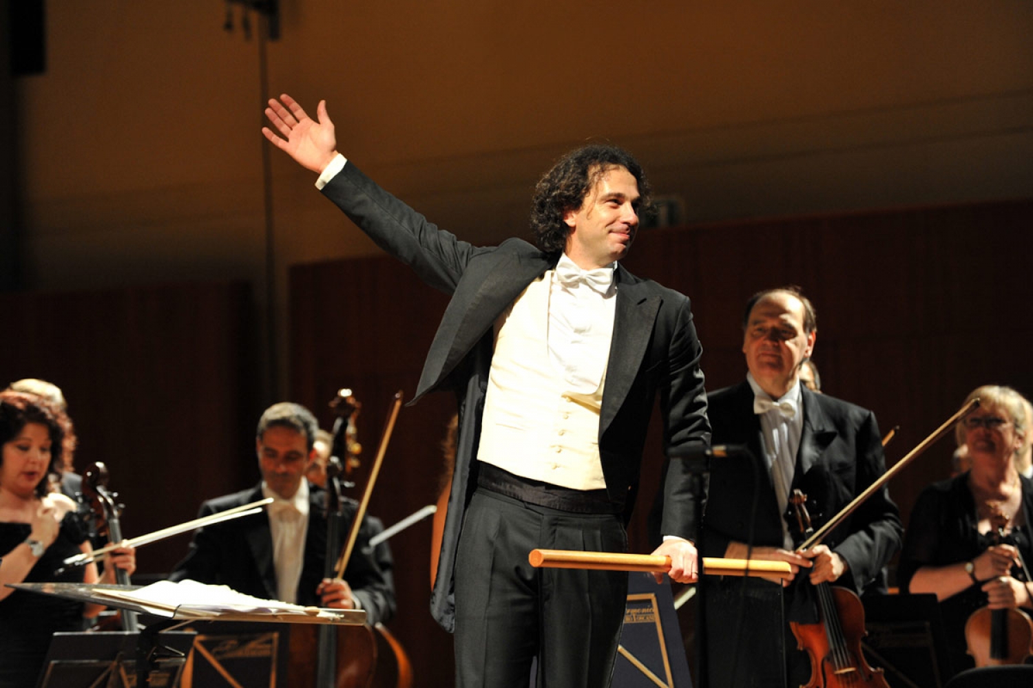 Francesco Lanzillotta Conductor
