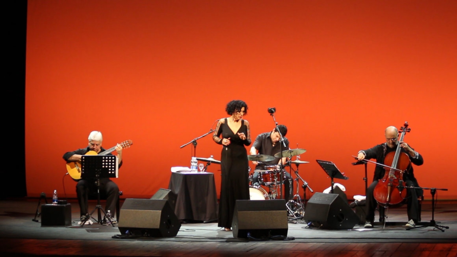 Jaques e Paula Morelenbaum Feat. Cello Samba trio